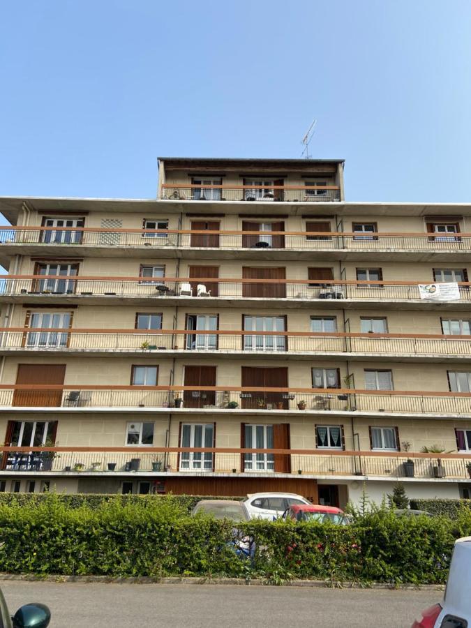 Appartement Entier En Residence Centre Ville Vendome Exterior photo